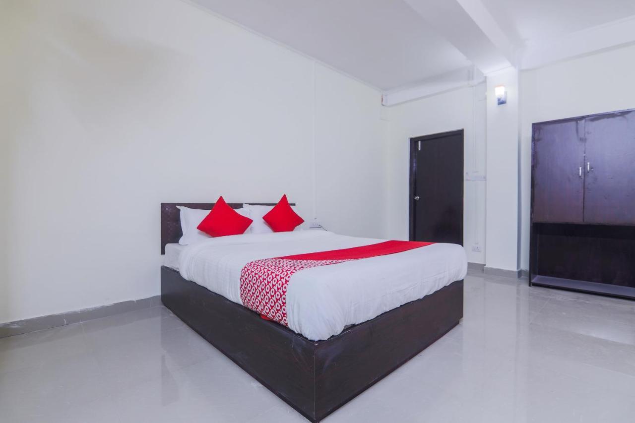 Oyo 18759 Nirvana Guest House Шиллонг Екстер'єр фото