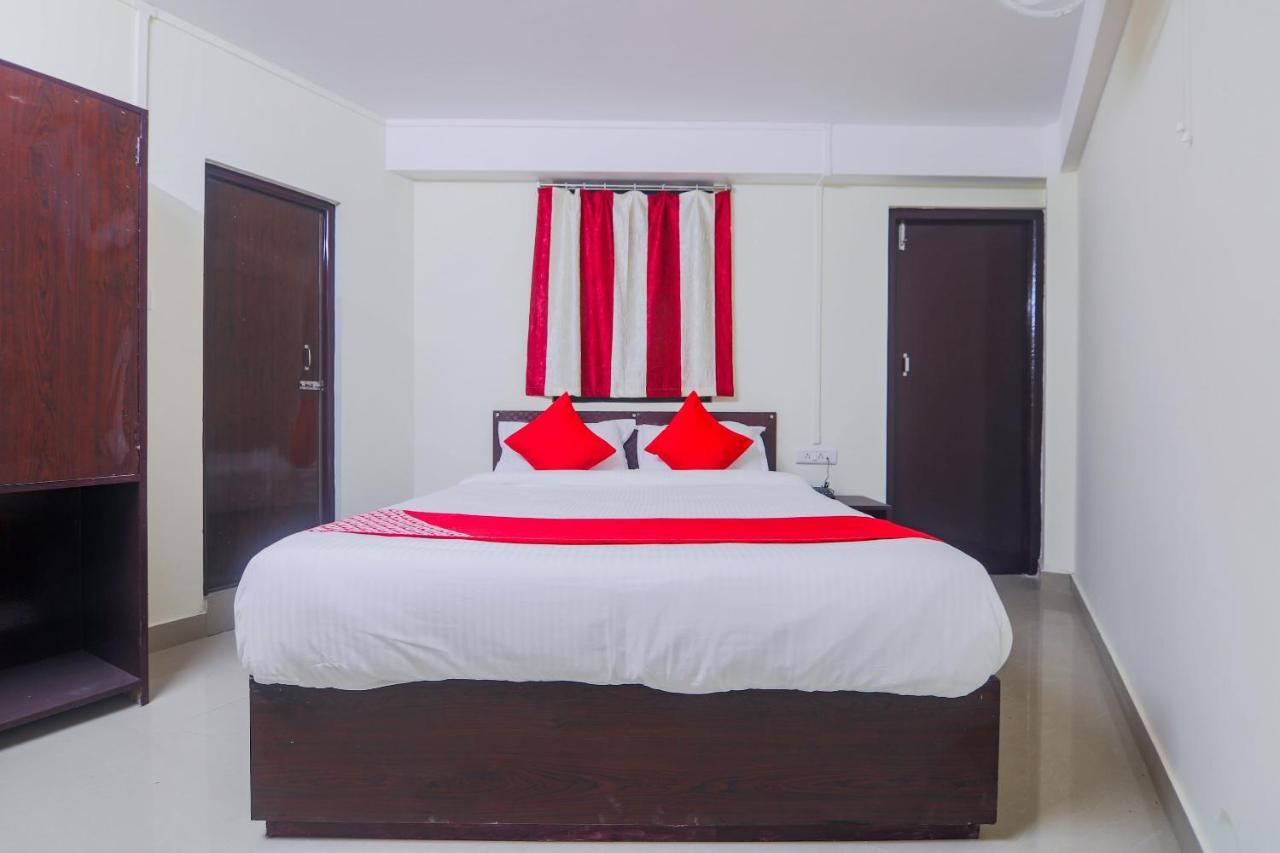 Oyo 18759 Nirvana Guest House Шиллонг Екстер'єр фото