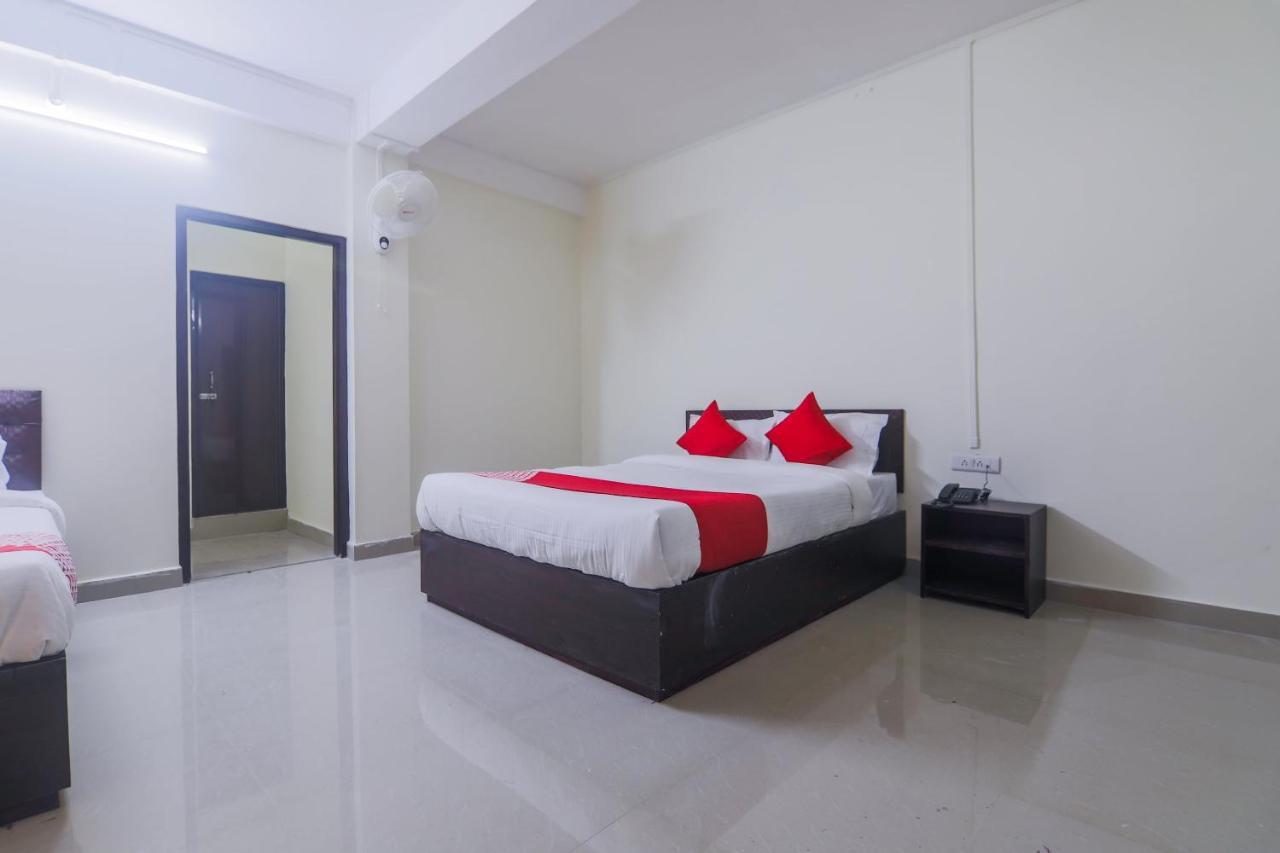 Oyo 18759 Nirvana Guest House Шиллонг Екстер'єр фото